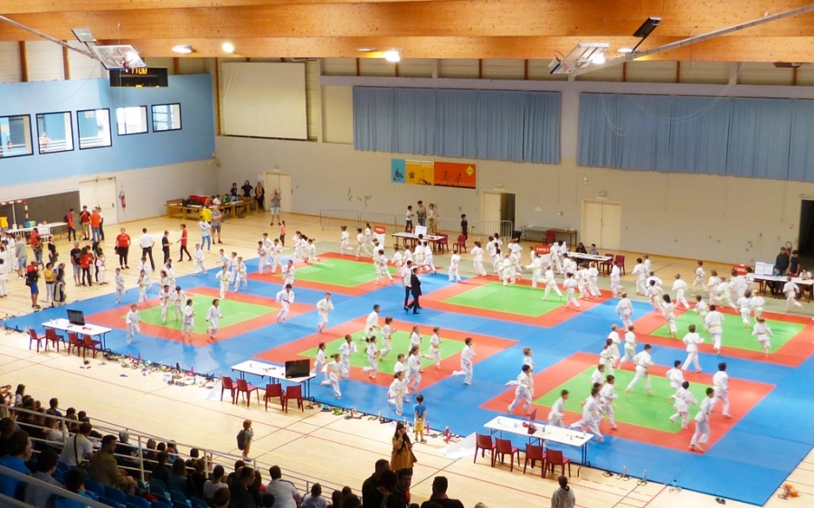 2022-tournoi-shindojo-01-echauffement